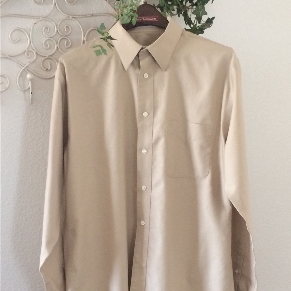 Men’s dress shirt 15 1/2 34/35